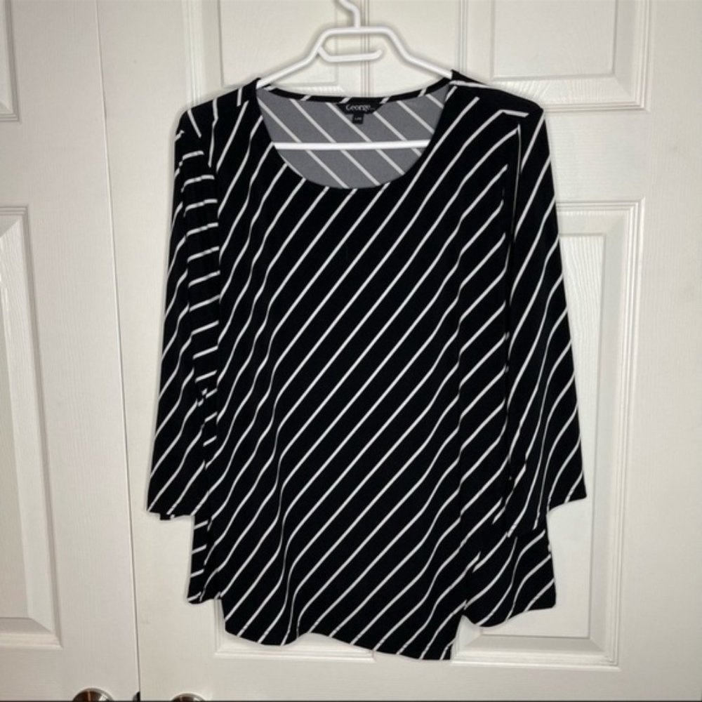 Black Top With Diagonal Lines NWOT